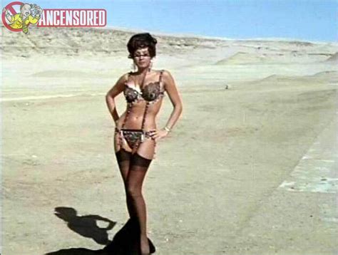 Naked Maria Grazia Buccella In After The Fox
