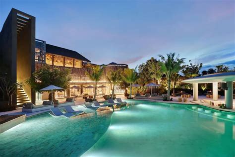 13 Best Hotels In Bali For Honeymoon Couples With Price