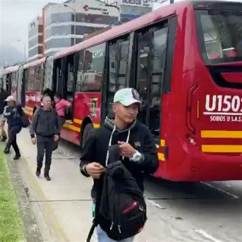 Colapso De Transmilenio En Bogotá Por Cierre De Estaciones En Paro De