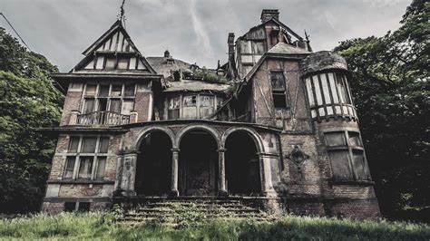 Hidden In The Forest Abandoned Places Mansions Abandoned Houses ...