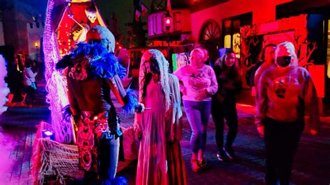 Review El Pueblo Del Terror Scare Zone At Halloween Horror Nights 2022