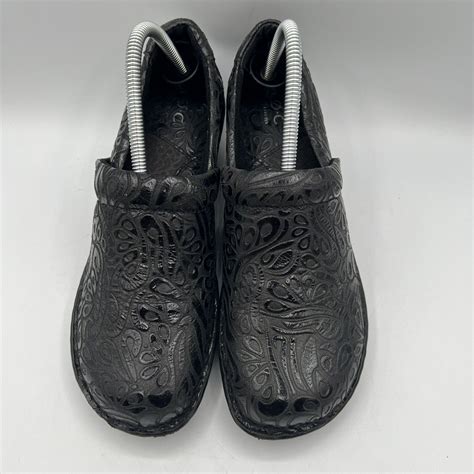 Boc Born Concept Black Peggy Tooled Leather Nursing S Gem