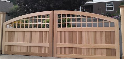 Wooden Driveway Gate Custom Made Out Of Western Red Cedar New England