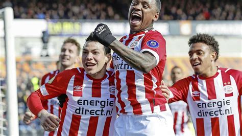 Stand Eredivisie: PSV loopt uit op Ajax | Voetbal | Telegraaf.nl