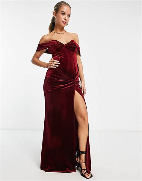 Asos Design Schulterfreies Samt Maxikleid In Weinrot Mit