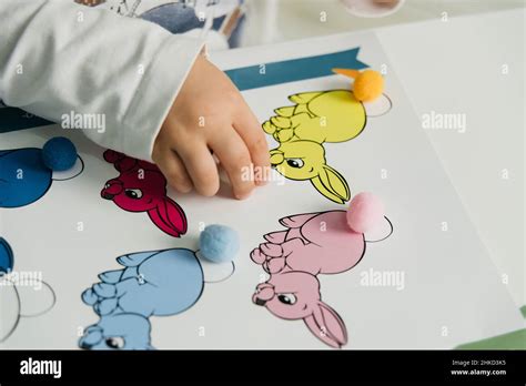 development of fine motor skills. Early education, Montessori Method. Cognitive skills, Children ...