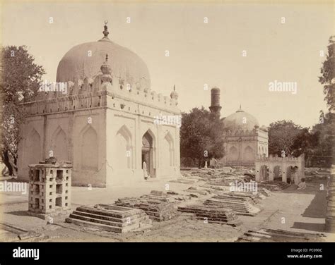 Dargah At Gulbarga Hi Res Stock Photography And Images Alamy