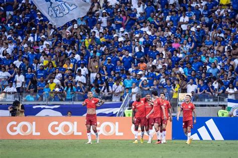 Internacional Volta A Vencer No Brasileiro E Complica Cruzeiro Na Luta