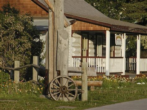 canmore town canadien rockys  photo  pixabay