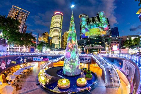 30 Best Places To Spend Christmas The World S Most Festive Cities Condé Nast Traveler New