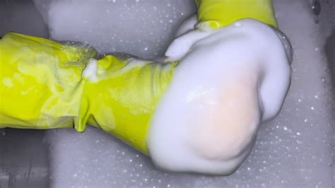 Soapy Suds Sponge Rinse Asmr W Hot Water Relaxingasmr Sudsysponge