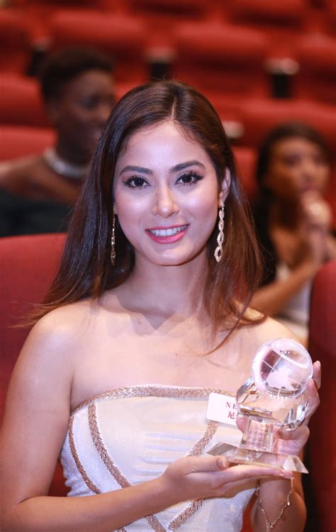 Shrinkhala Khatiwada Wins Miss World 2018 Multimedia Awards And Enters