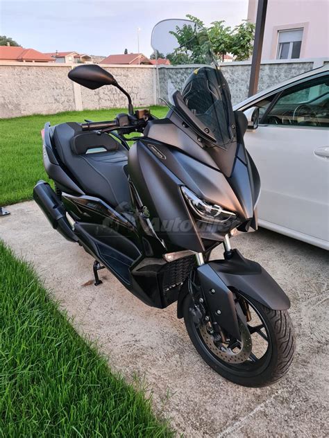 Yamaha X Max Iron Max 300 Cijena 6000 € Crna Gora Podgorica