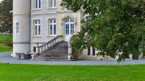 Château Néoclassique Avec 14 Dans Montluçon Auvergne Rhône Alpes