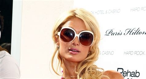 Wallpaper World Paris Hilton Hot HQ Wallpaper