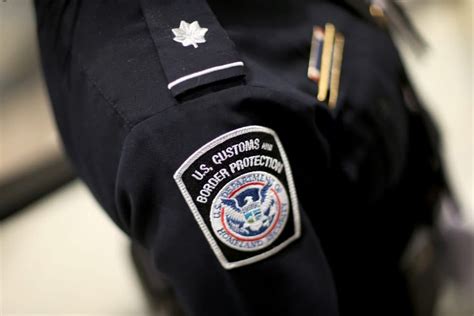 If A Border Agent Asks You To Unlock Your Phone Do You Have To Comply