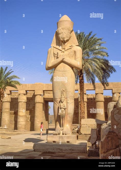 Estatua De Ramses Ii Fotos e Imágenes de stock Alamy