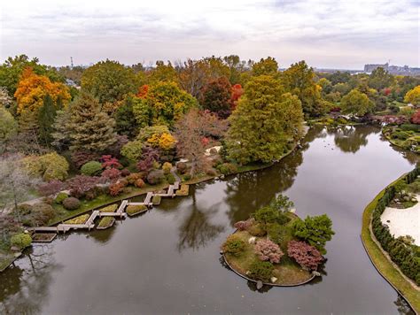 Colors are popping at the Botanical Gardens : r/StLouis