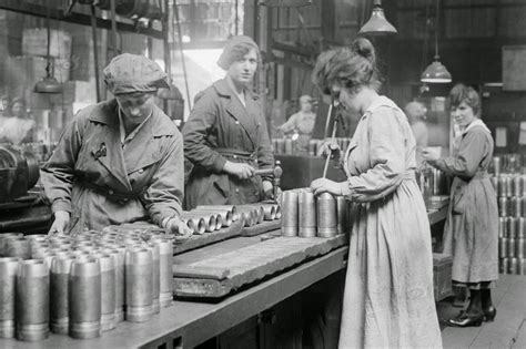 Asian Defence News: World War 1 - British Army women contributions