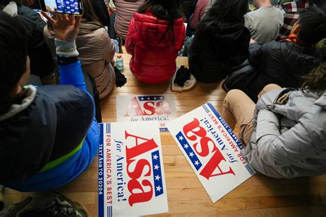 Photos Asa Hutchinson Hosts A Meet And Greet Ahead Of The Caucus