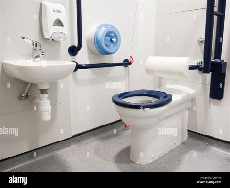 Hospital toilet hi-res stock photography and images - Alamy