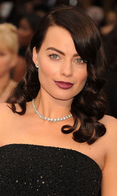 Margot Robbies Brunette Hair Transformation Is The Unexpected Spring Inspo We Didnt Know We