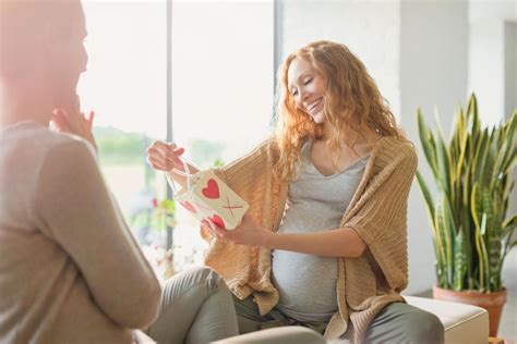 Geschenke für werdende Mütter 10 liebevolle Ideen Eltern de