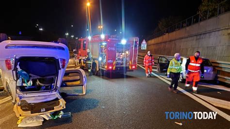 Incidente Con Auto Ribaltata Sul Raccordo Autostradale Torino Caselle