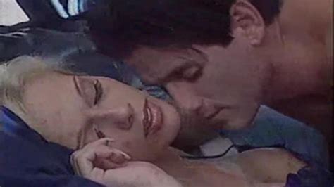 Une Belle Milf Blonde Baise Avec Un Jeune Porn Videos