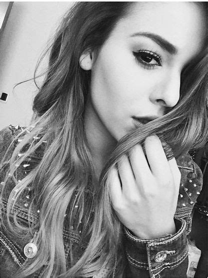 Danna Paola Traza Su Futuro Con Un Original Tatuaje Fotos De Danna