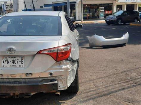 Por No Respetar La Luz Del Sem Foro Provoca Accidente En Calles De