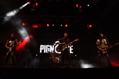 Galer A Cientos De Personas Disfrutan Del Concierto De Pignoise En