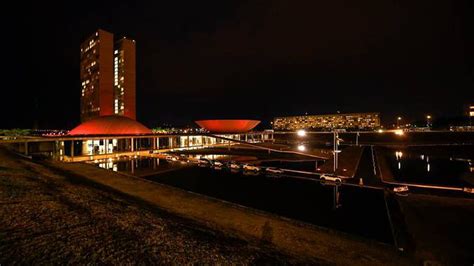 Congresso Ser Iluminado De Vermelho Em Homenagem Ao Dia Mundial De