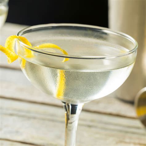 Vesper Martini (James Bond's Recipe) - Insanely Good