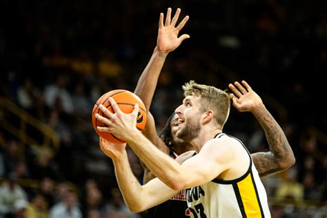 Iowa Mens Basketball Notebook Hawkeyes Look For Third Straight Win