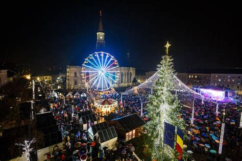 Ziua de Cluj Cum arată Clujul luminat de Crăciun Târgul a debutat în