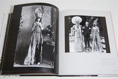 The Marchesa Casati Portraits Of A Muse ルイーザ・マルケッサ・カザーティ 古本買取 2手舎二手舎