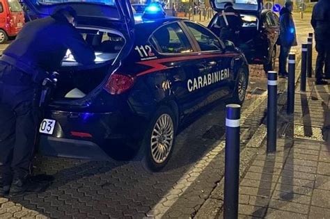 Scoppia Una Rissa Tra Ragazzi Allinterno Di CityLife A Milano