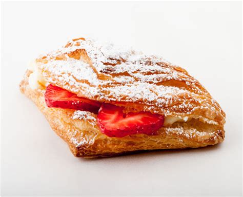 Strawberry Croissant Cream Pan Bakery