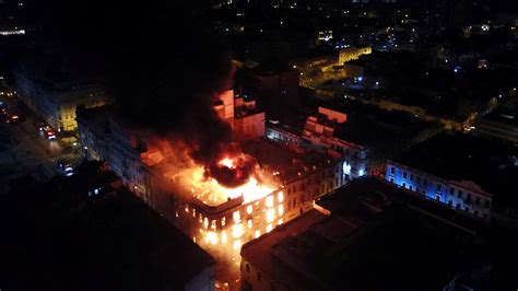 Miles De Manifestantes De Todo Per Exigen En Lima La Renuncia De La