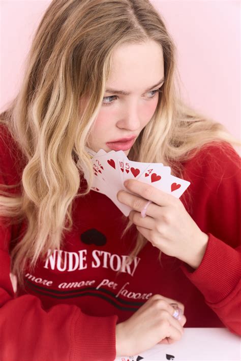Nude Story выпустил коллекцию ко Дню святого Валентина BURO