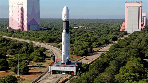 ISRO will develop reusable rocket for carrying heavy payloads ...