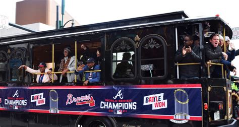 Braves World Series parade draws crowds - Technique