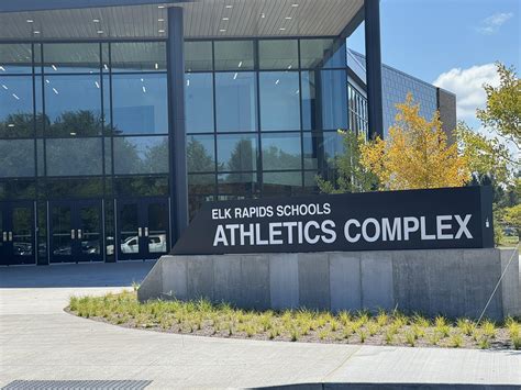 Profile and Professional Background of Wesley Lowell 29