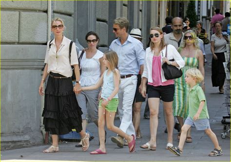 Uma Thurman @ Valentino Show: Photo 476441 | Celebrity Babies, Ethan ...