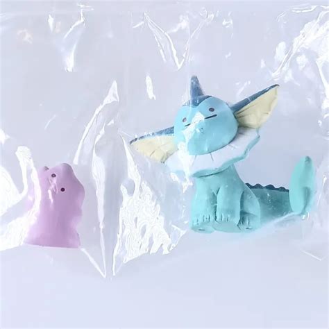 Vaporeon Pokemon Gacha Mini Figure On The Cable Accessary Nintendo