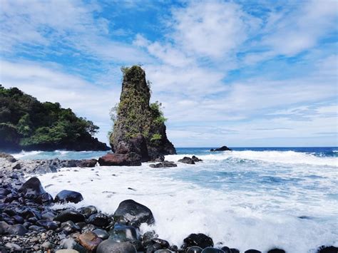 Premium Photo Batu Tihang Beach Of Pesisir Barat Lampung Of Indonesia