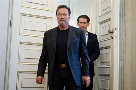 Шварценегер ще показва упражнения за възрастни - Flashnews
