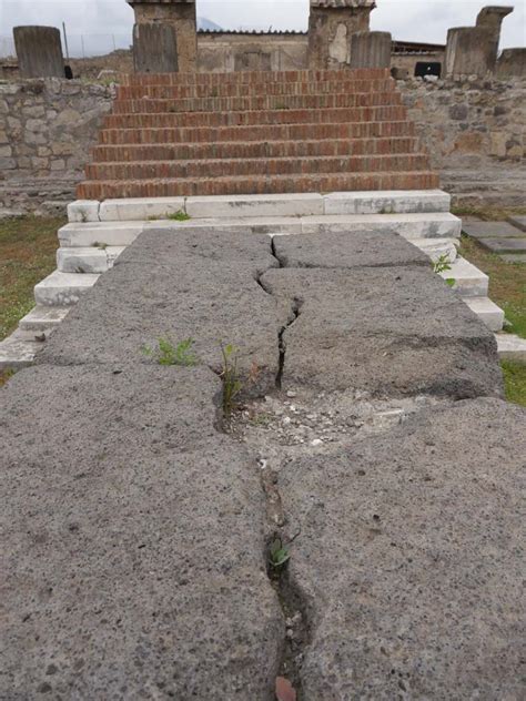 Vii Pompeii September Looking West Along North End Of Base