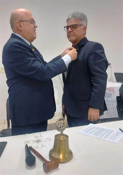 Geraldo Sim Es Lage Toma Posse Como Presidente Do Rotary Club Itabira